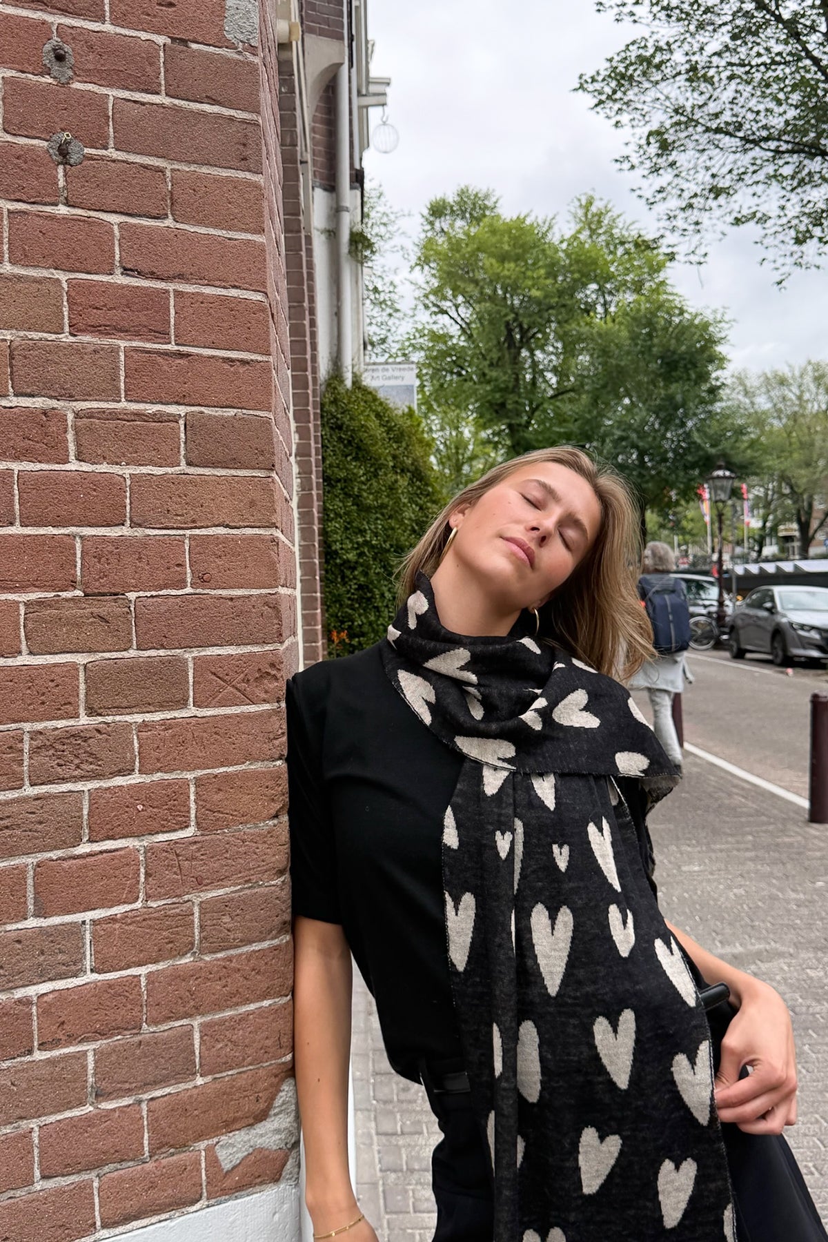 HEARTS WOMEN SHAWL