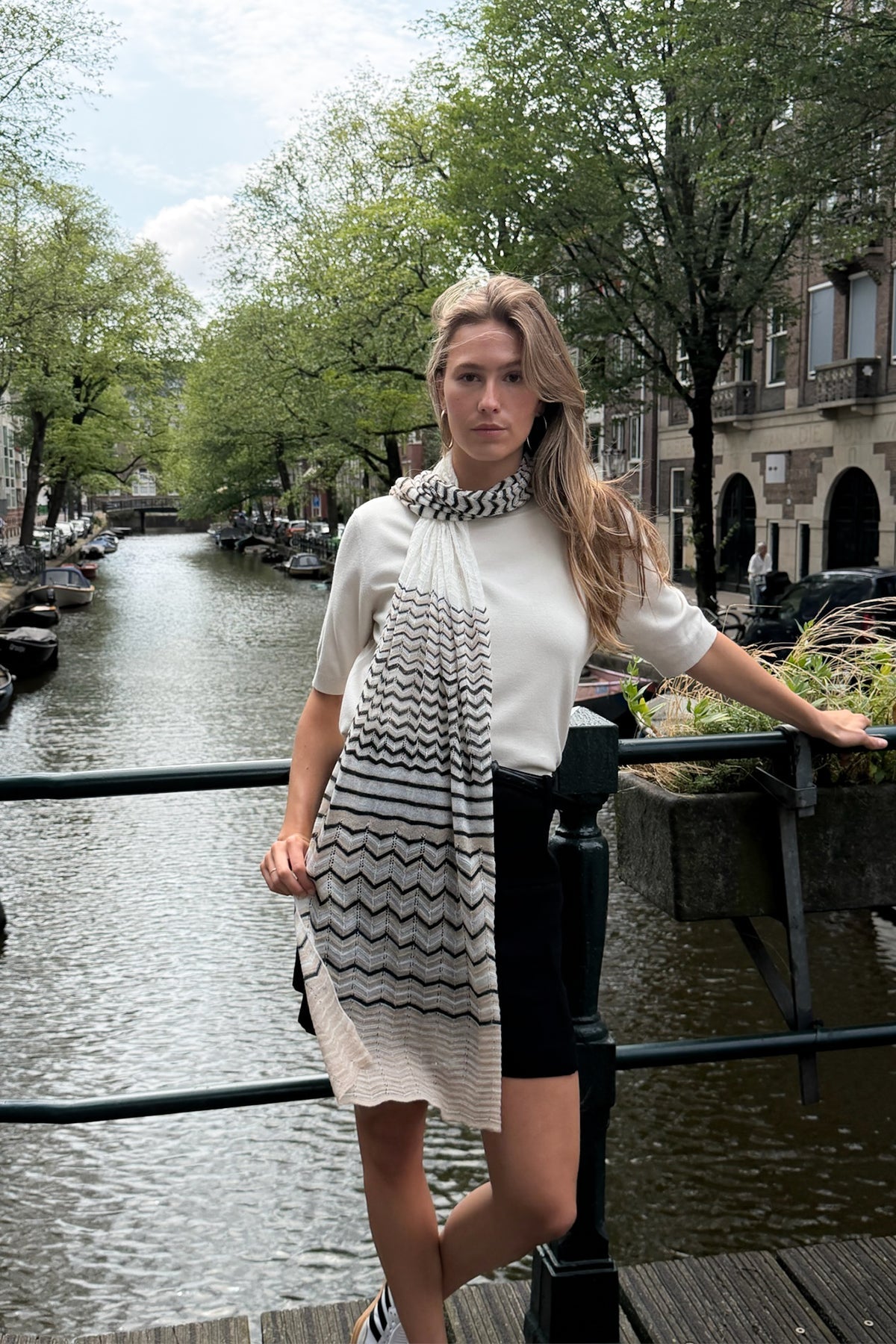 CYBELE SHAWL ECRU-BEIGE-BLACK
