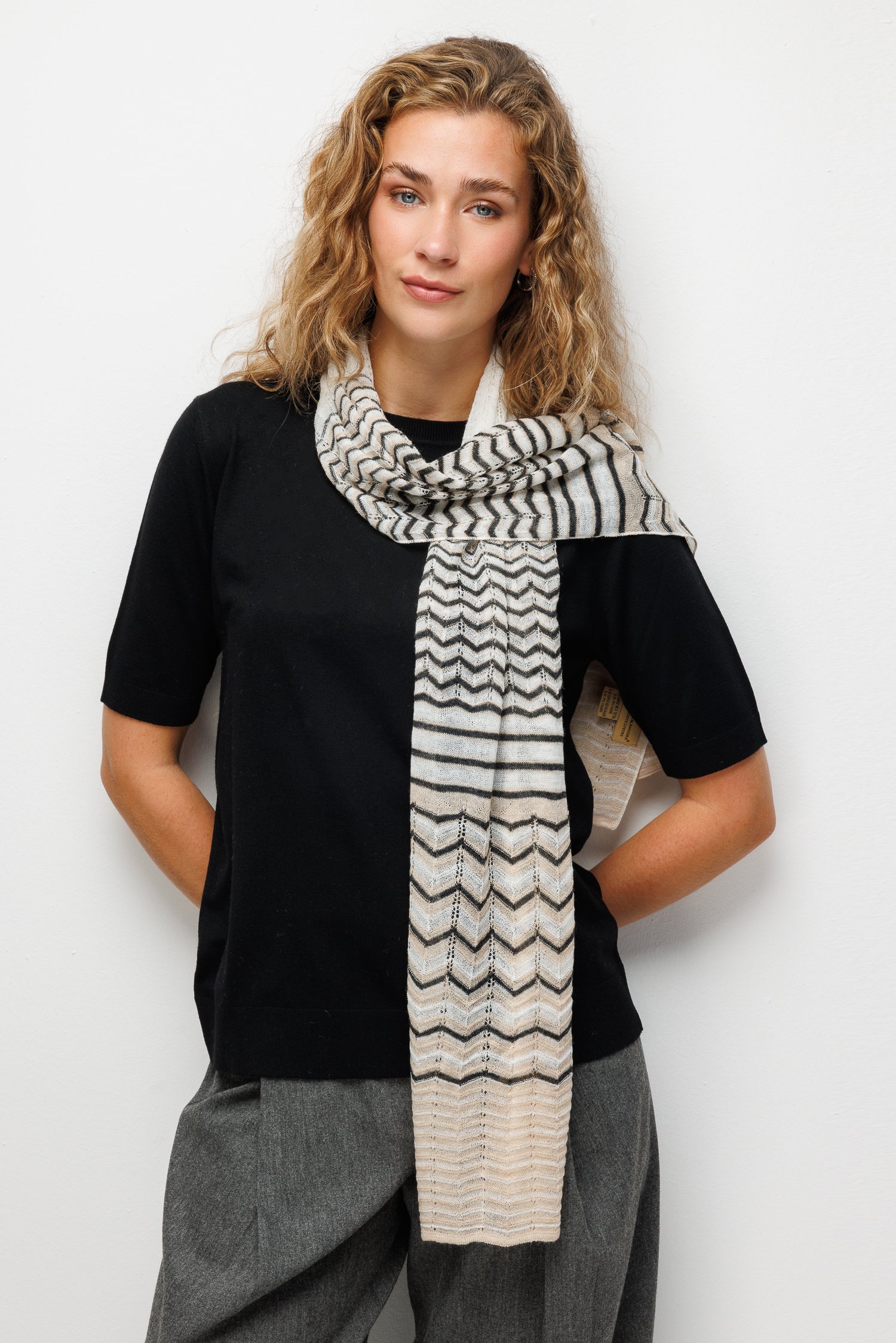 CYBELE SHAWL ECRU-BEIGE-BLACK