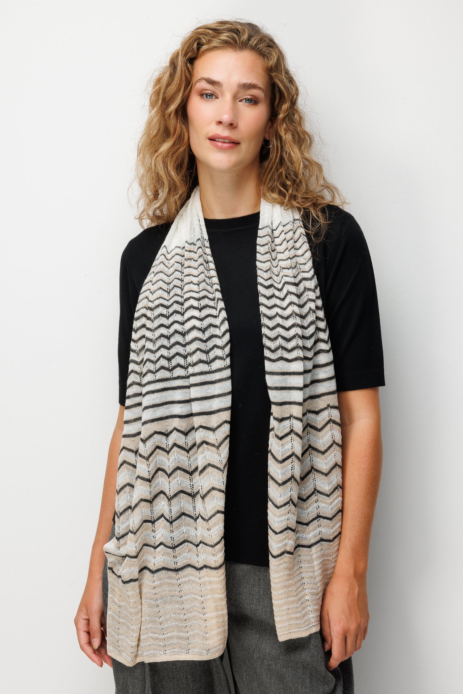 CYBELE SHAWL ECRU-BEIGE-BLACK