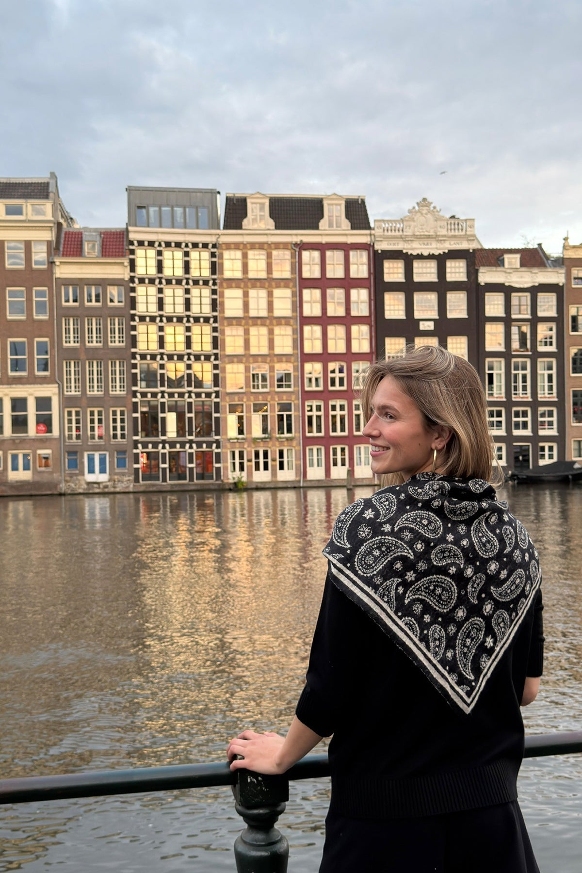 PATARA SQUARE FOULARD  BLACK-BEIGE