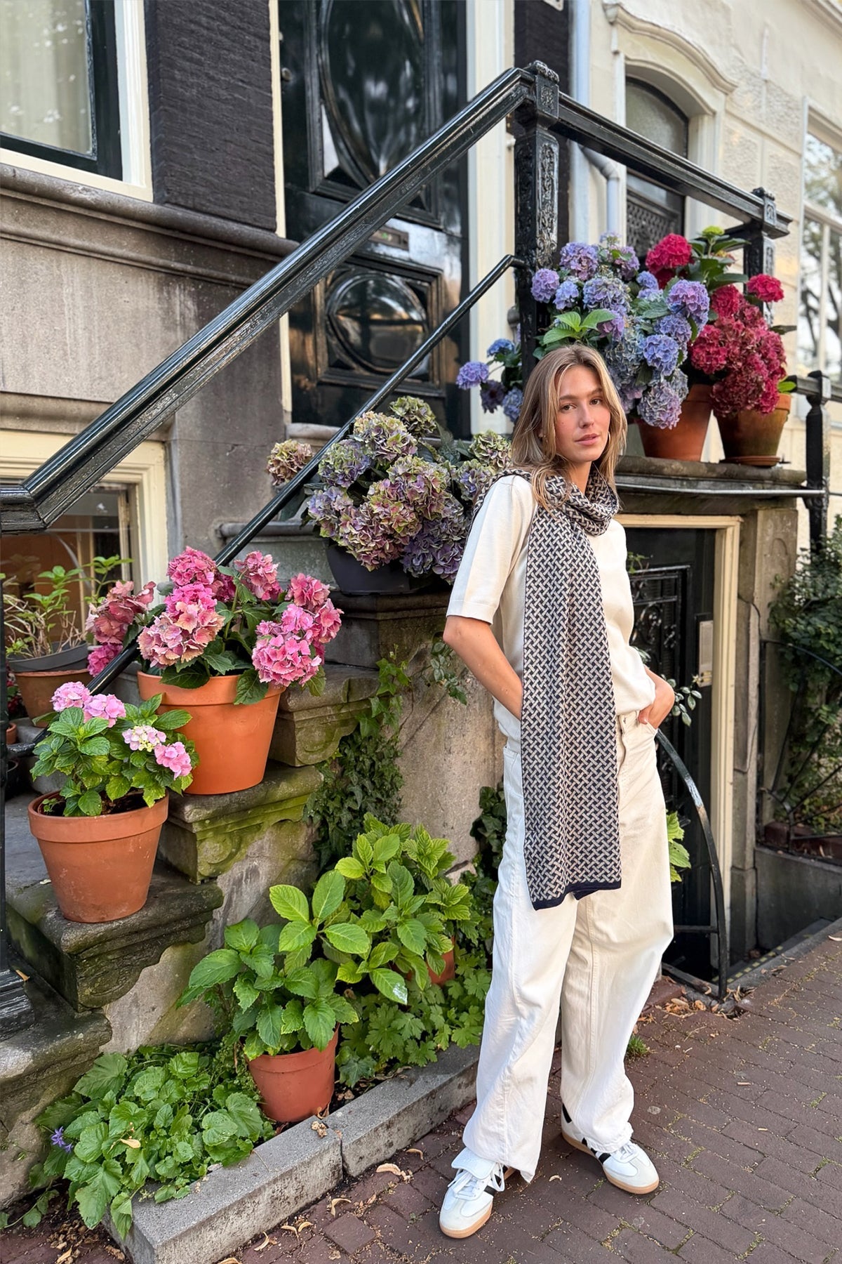 HITTITE SCARF NAVY-BEIGE