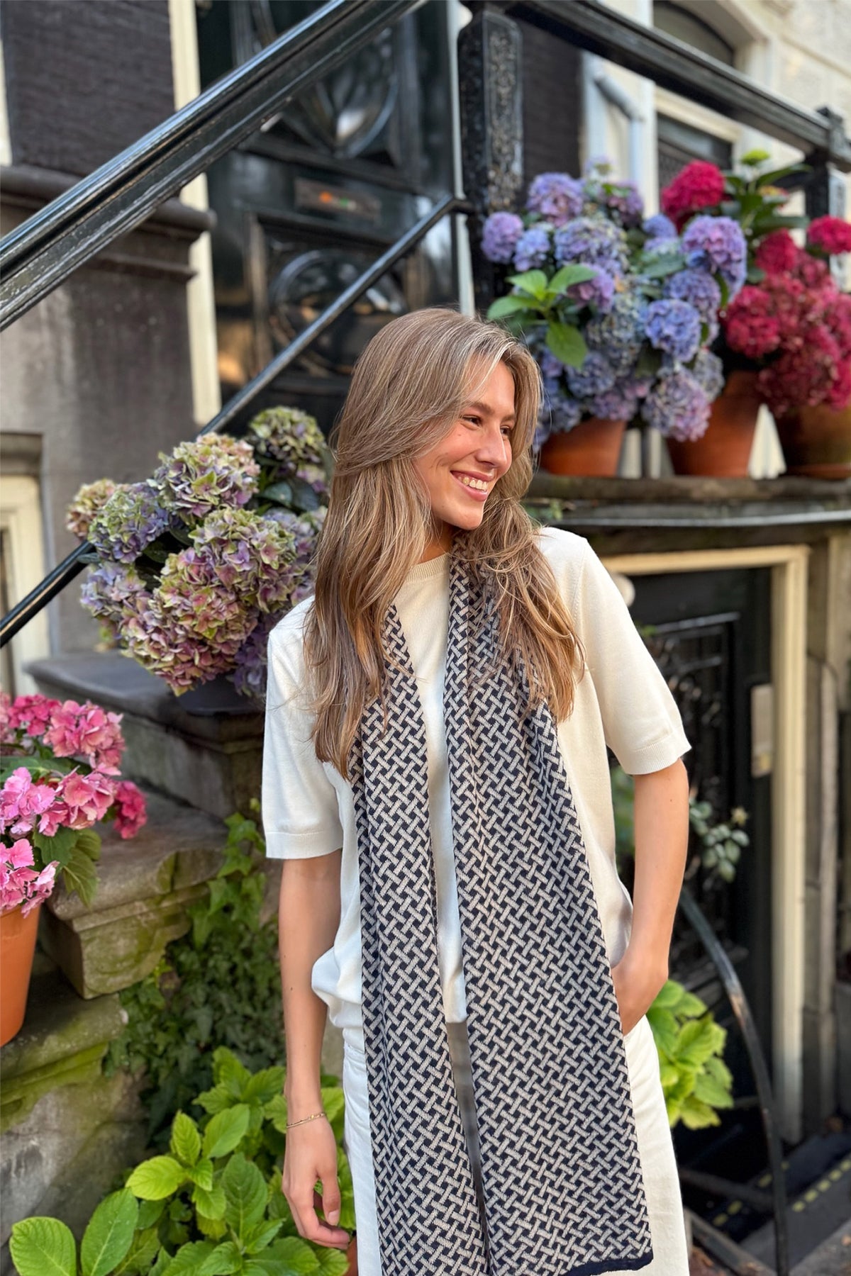 HITTITE SCARF NAVY-BEIGE