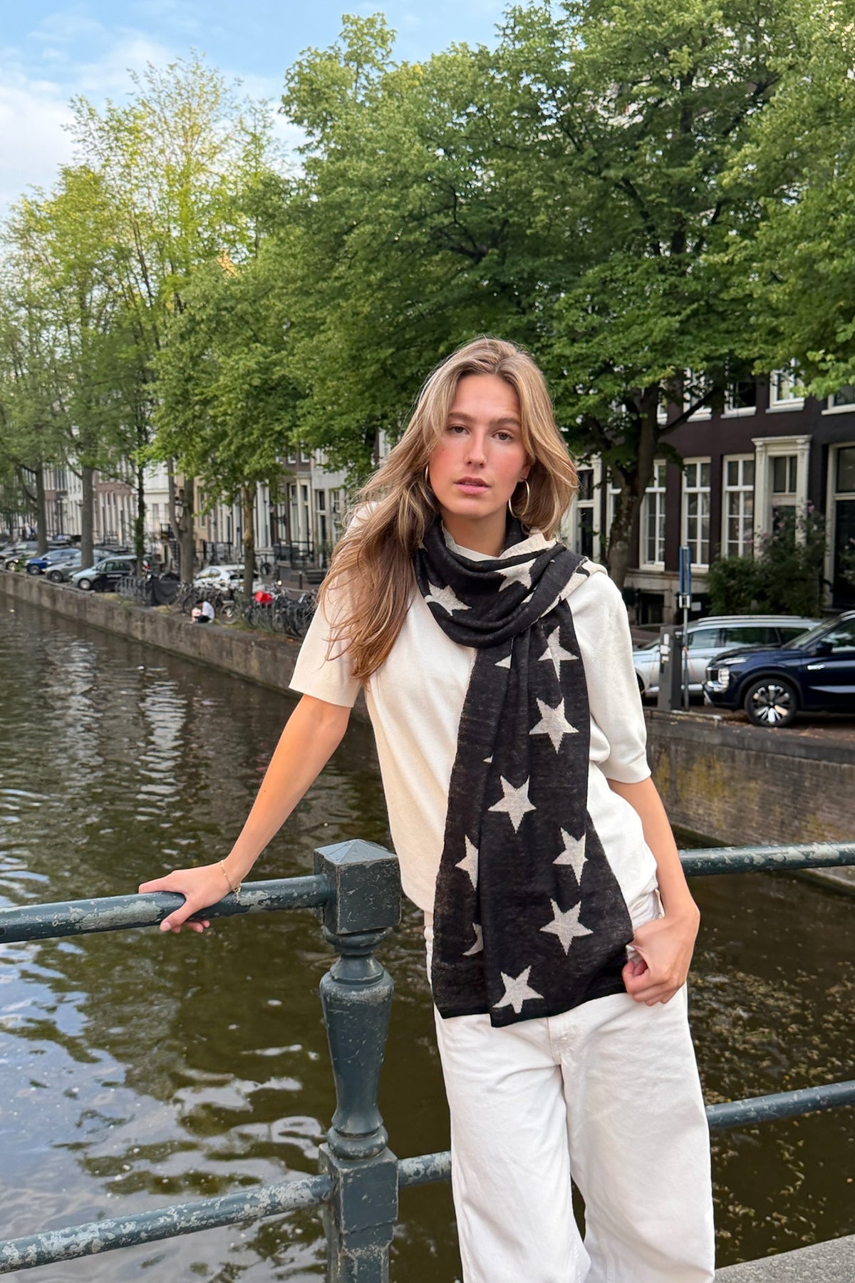 STAR SHAWL BLACK-BEIGE