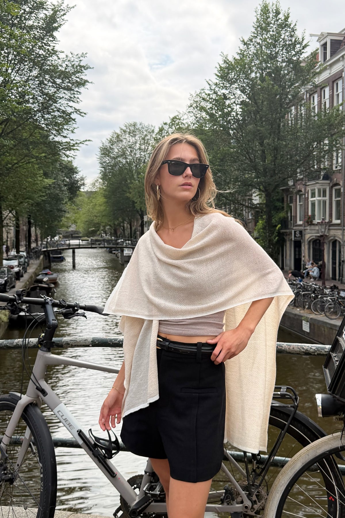 LYDIA STOLE ECRU-BEIGE