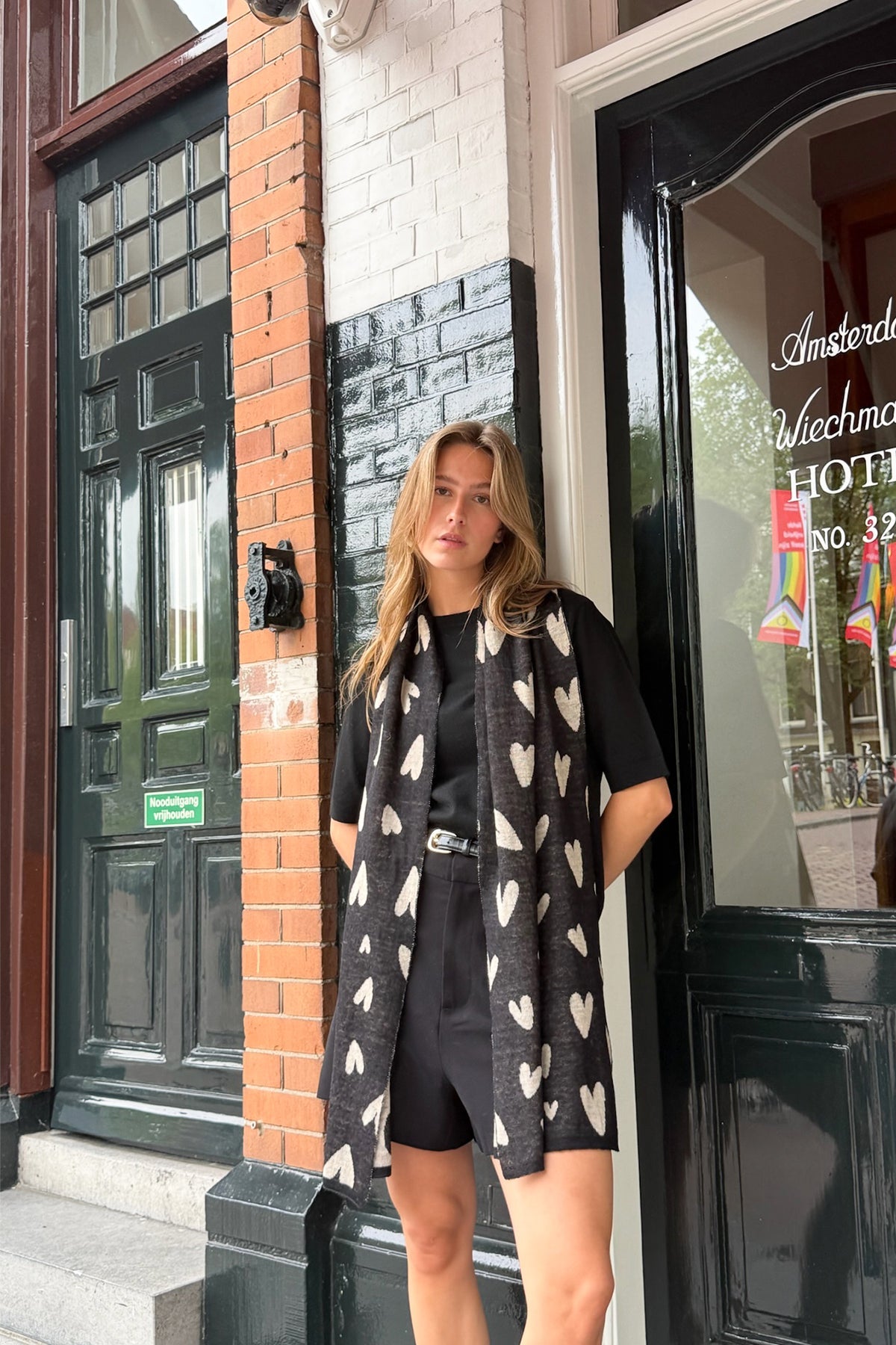 HEARTS WOMEN SHAWL