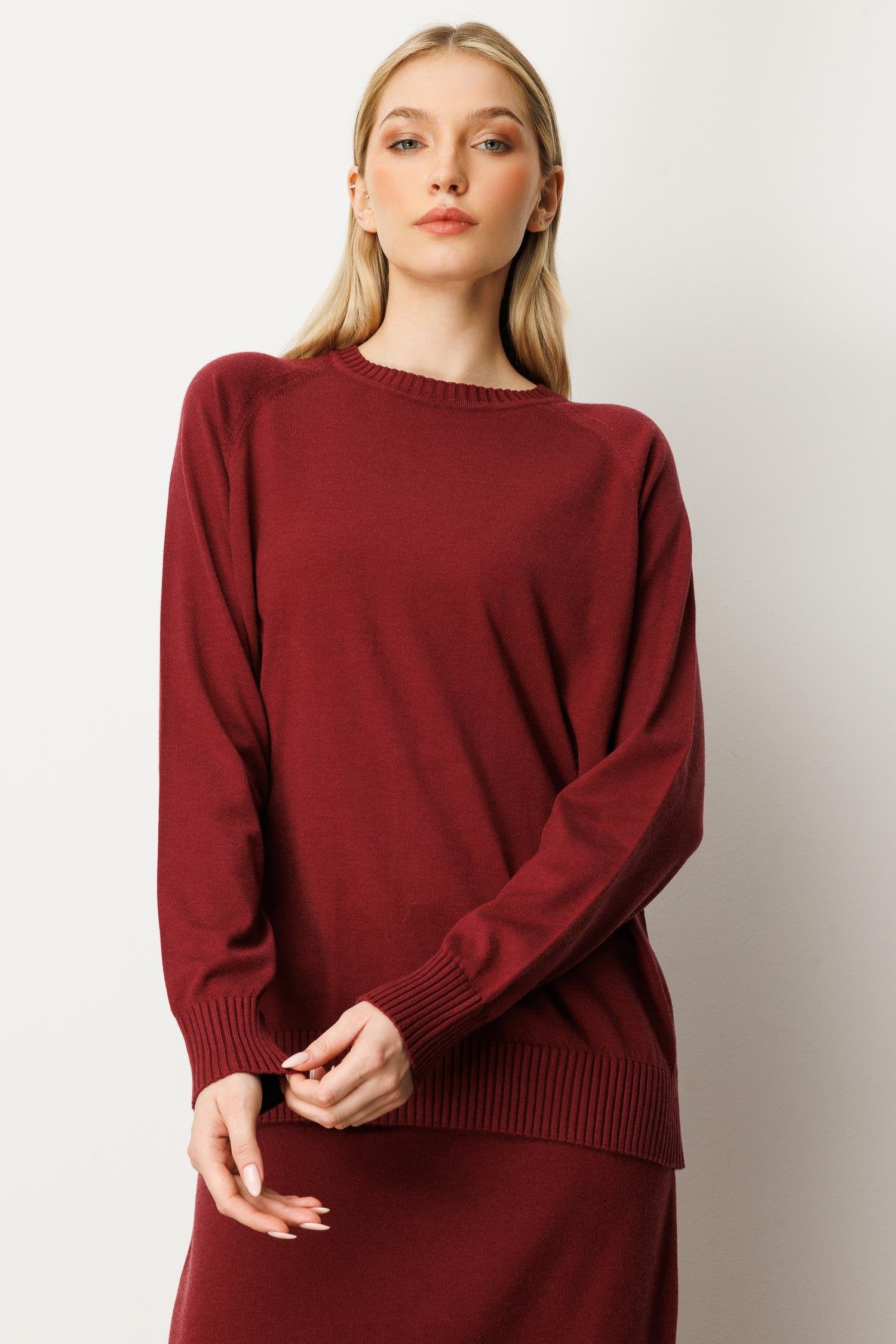 Long-Sleeve Crew Neck Knit Top - Burgundy